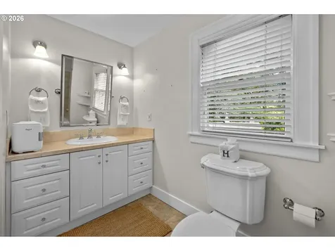 2798 SW Old Orchard Road Portland OR 97201