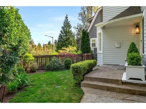 2798 SW Old Orchard Road Portland OR 97201