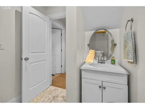 2798 SW Old Orchard Road Portland OR 97201