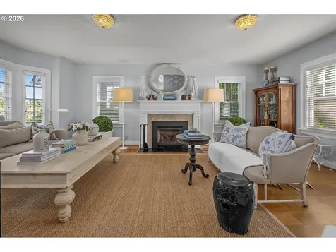 2798 SW Old Orchard Road Portland OR 97201