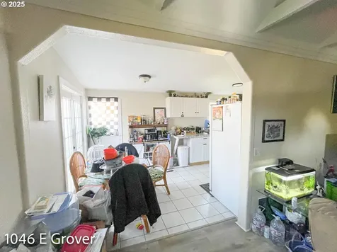 1028 E Grover Avenue Cottage Grove OR 97424