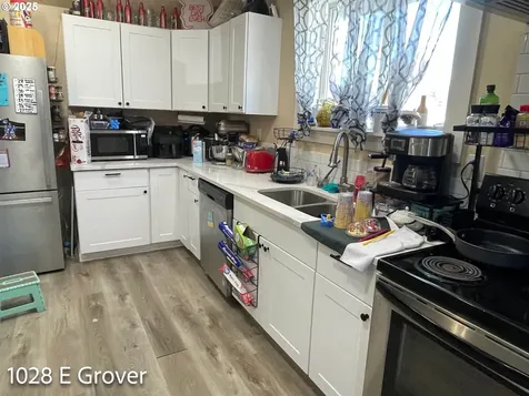 1028 E Grover Avenue Cottage Grove OR 97424
