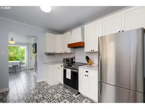 347 W Riverside Drive Roseburg OR 97470
