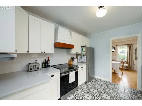 347 W Riverside Drive Roseburg OR 97470