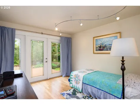 347 W Riverside Drive Roseburg OR 97470