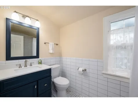 347 W Riverside Drive Roseburg OR 97470