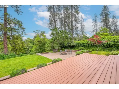 347 W Riverside Drive Roseburg OR 97470