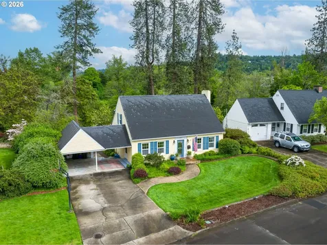 347 W Riverside Drive Roseburg OR 97470