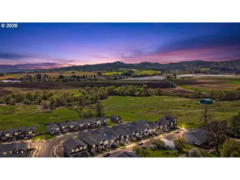 1316 19th Place Forest Grove OR 97116