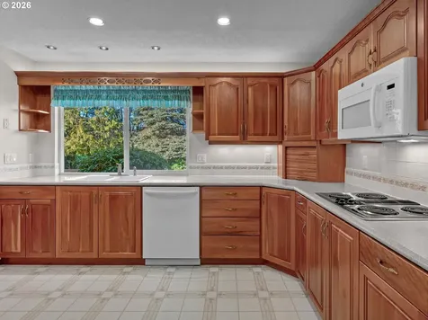 10061 NW Valley Vista Road Hillsboro OR 97124