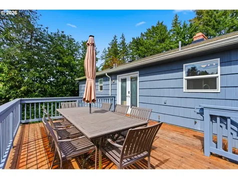 3734 SW Hamilton Street Portland OR 97221