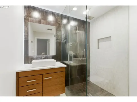 3734 SW Hamilton Street Portland OR 97221