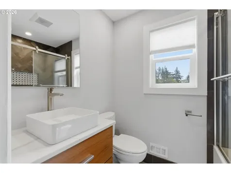 3734 SW Hamilton Street Portland OR 97221