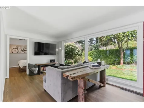 3734 SW Hamilton Street Portland OR 97221