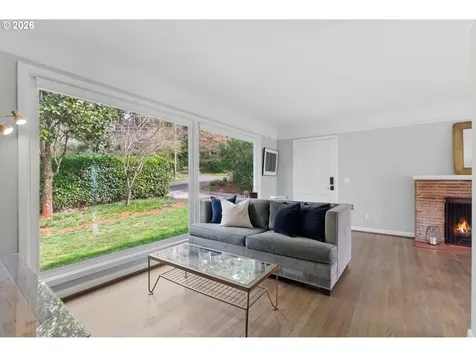 3734 SW Hamilton Street Portland OR 97221