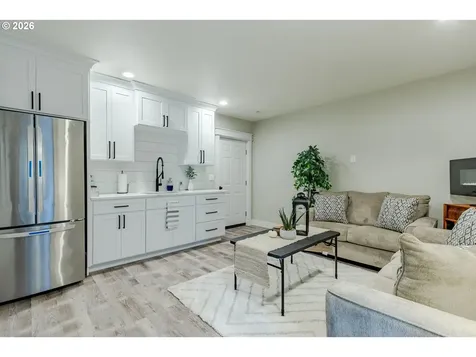 32568 Deberry Road Creswell OR 97426