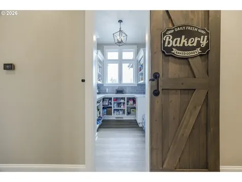 32568 Deberry Road Creswell OR 97426