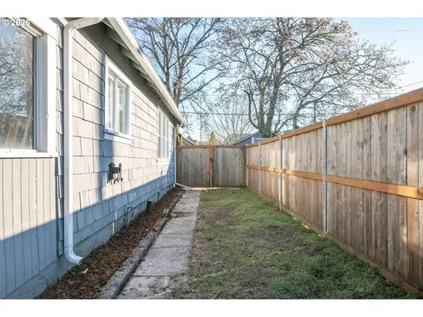 309 NW 3rd Avenue Kelso WA 98626