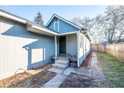 309 NW 3rd Avenue Kelso WA 98626