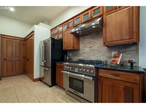 10507 NE 45th Avenue Vancouver WA 98686