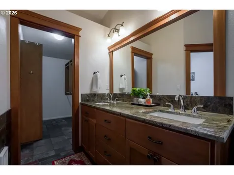 10507 NE 45th Avenue Vancouver WA 98686