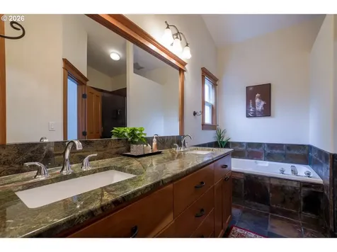 10507 NE 45th Avenue Vancouver WA 98686