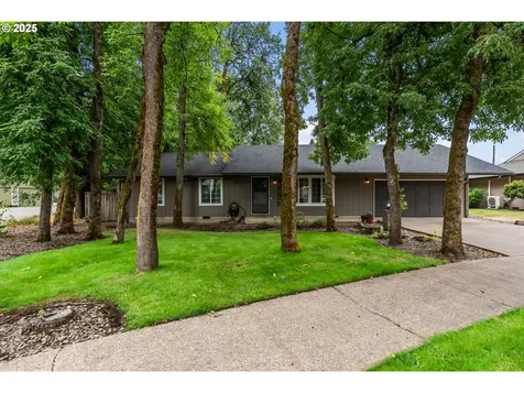 2343 Willona Park Eugene OR 97408