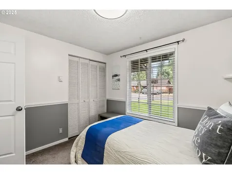 2343 Willona Park Eugene OR 97408