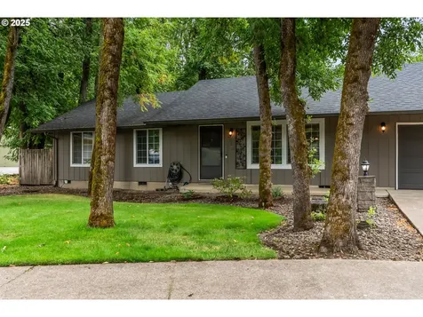 2343 Willona Park Eugene OR 97408