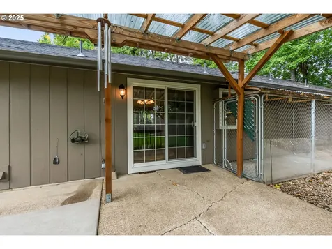 2343 Willona Park Eugene OR 97408