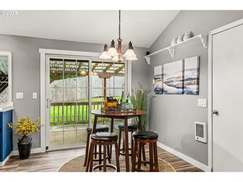 2343 Willona Park Eugene OR 97408