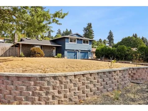 7520 SE Middle Way Vancouver WA 98664