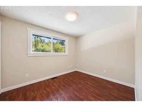 7520 SE Middle Way Vancouver WA 98664