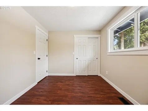 7520 SE Middle Way Vancouver WA 98664
