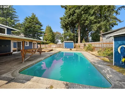 7520 SE Middle Way Vancouver WA 98664