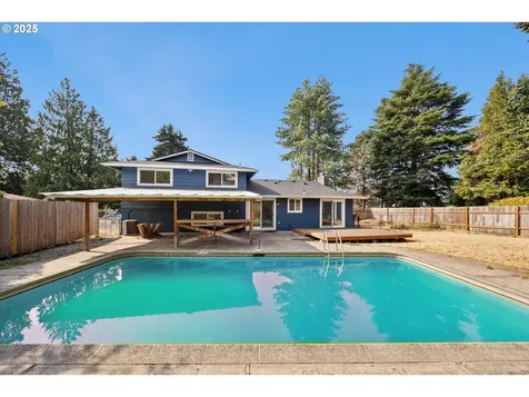 7520 SE Middle Way Vancouver WA 98664