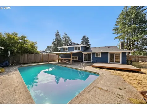 7520 SE Middle Way Vancouver WA 98664