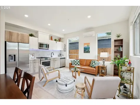 6610 N Greenwich Avenue Portland OR 97217