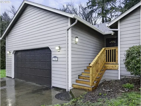 1909 9th Street Oregon City OR 97045