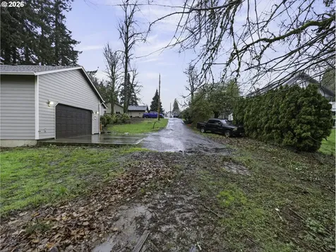 1909 9th Street Oregon City OR 97045