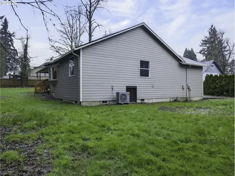 1909 9th Street Oregon City OR 97045