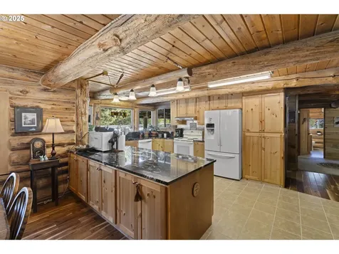140643 Kamloop Lane Gilchrist OR 97737