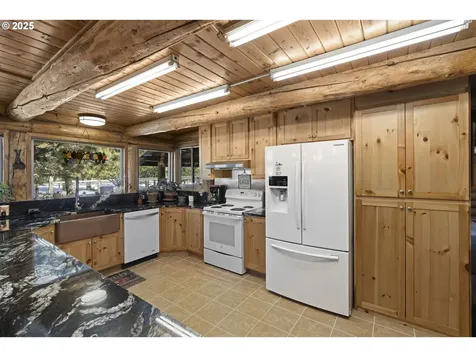 140643 Kamloop Lane Gilchrist OR 97737