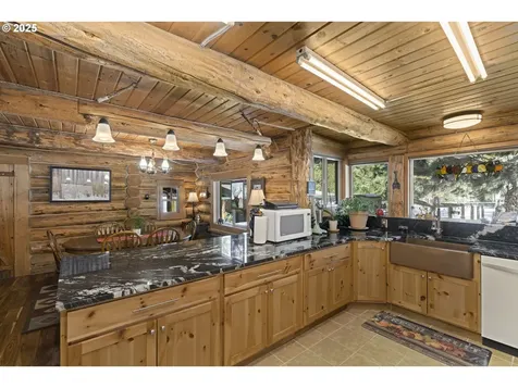 140643 Kamloop Lane Gilchrist OR 97737