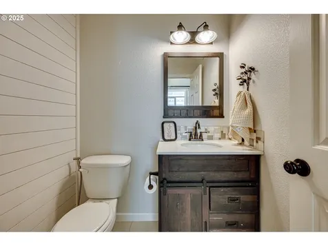 168 Mable Lane Woodland WA 98674