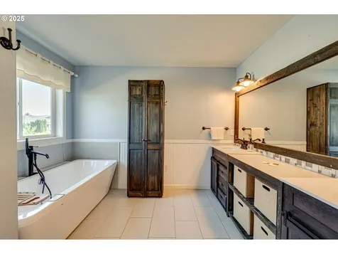168 Mable Lane Woodland WA 98674