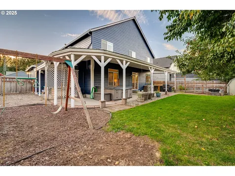 168 Mable Lane Woodland WA 98674