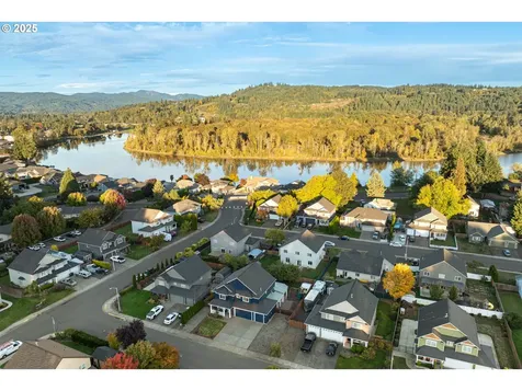 168 Mable Lane Woodland WA 98674