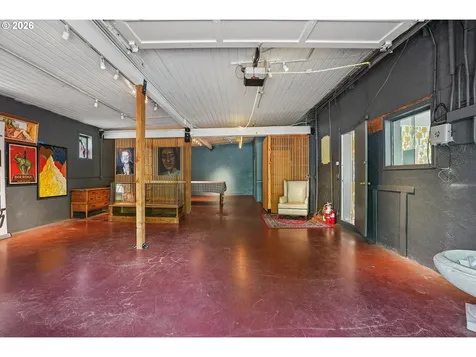 1114 SE Clay Street Portland OR 97214