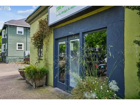 1114 SE Clay Street Portland OR 97214